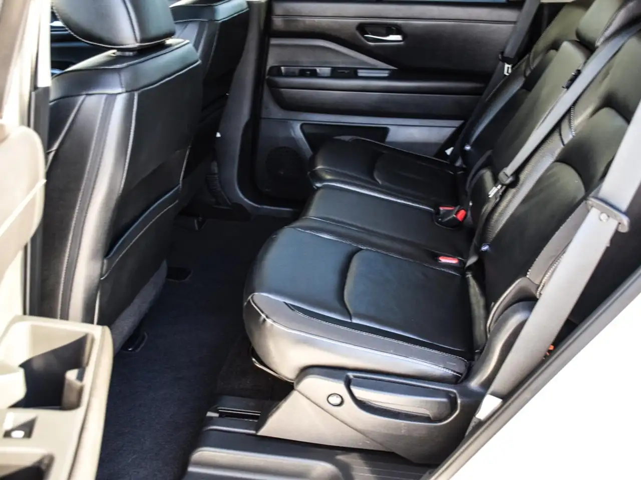 Nissan Pathfinder photo Nissan Pathfinder