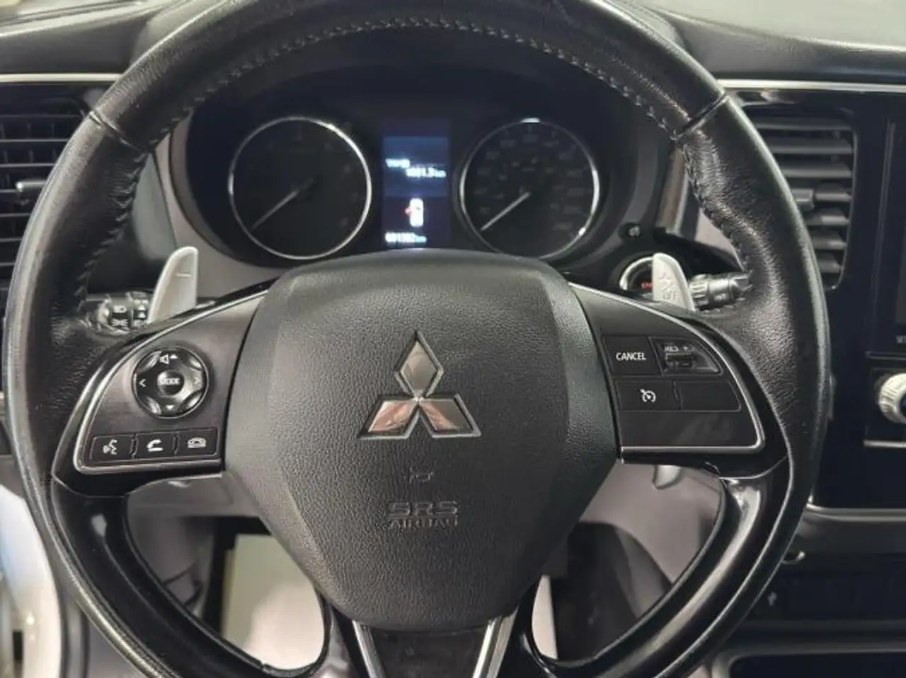 Mitsubishi Outlander photo Mitsubishi Outlander
