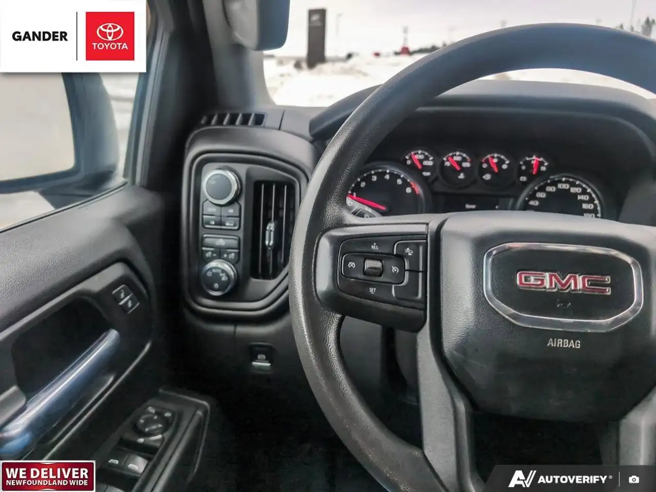 GMC Sierra 1500 снимка GMC Sierra 1500