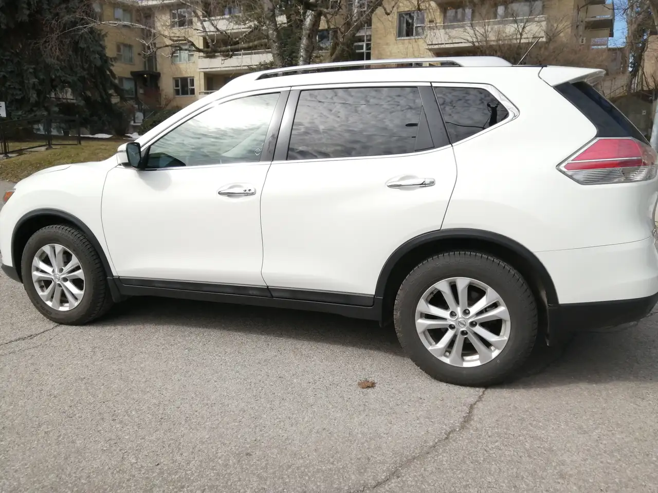 Nissan Rogue fotografie Nissan Rogue