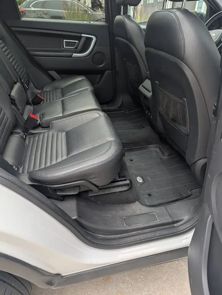 Land Rover Discovery Sport photo Land Rover Discovery Sport