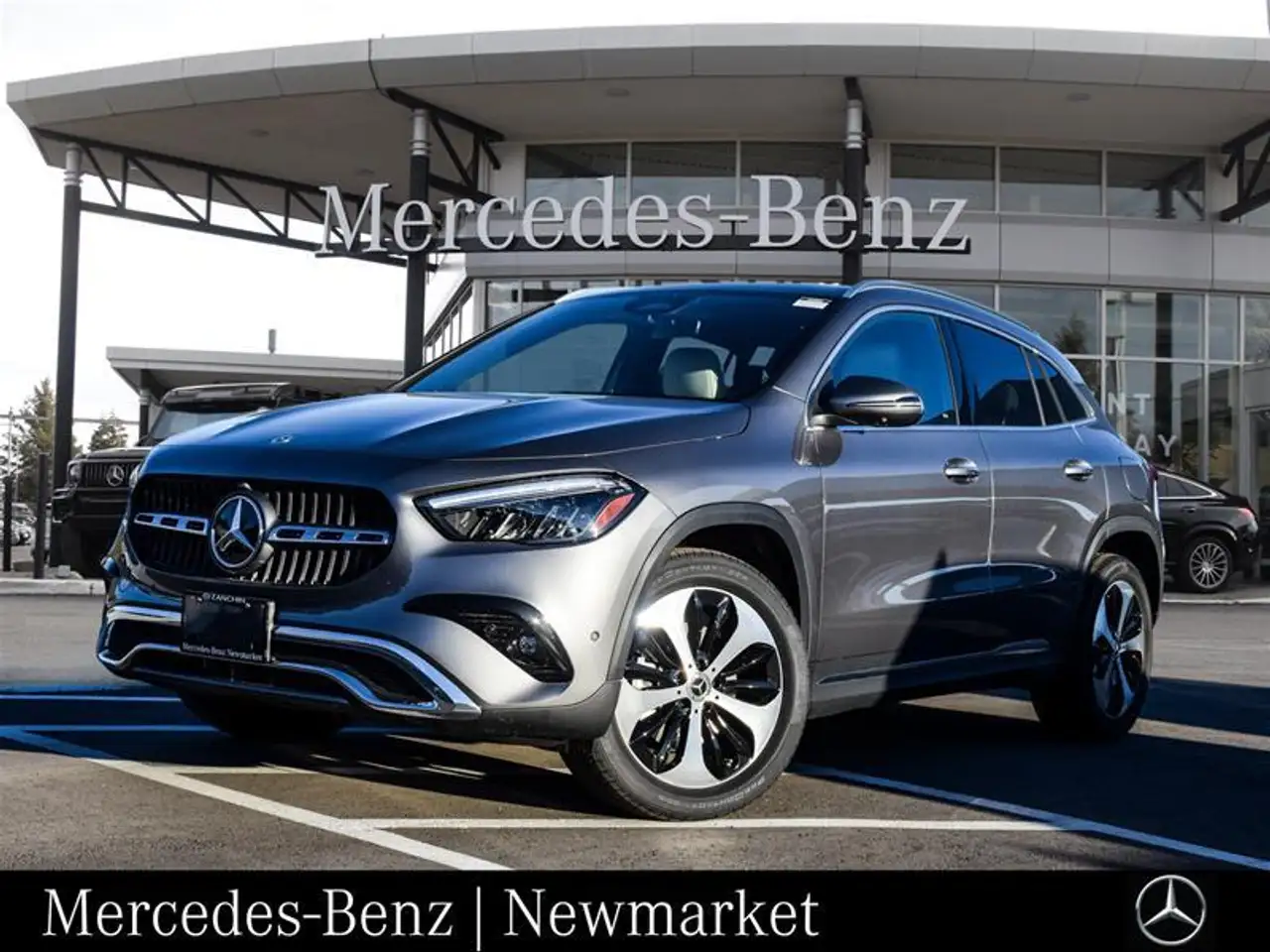 Mercedes-Benz GLA снимка Mercedes-Benz GLA