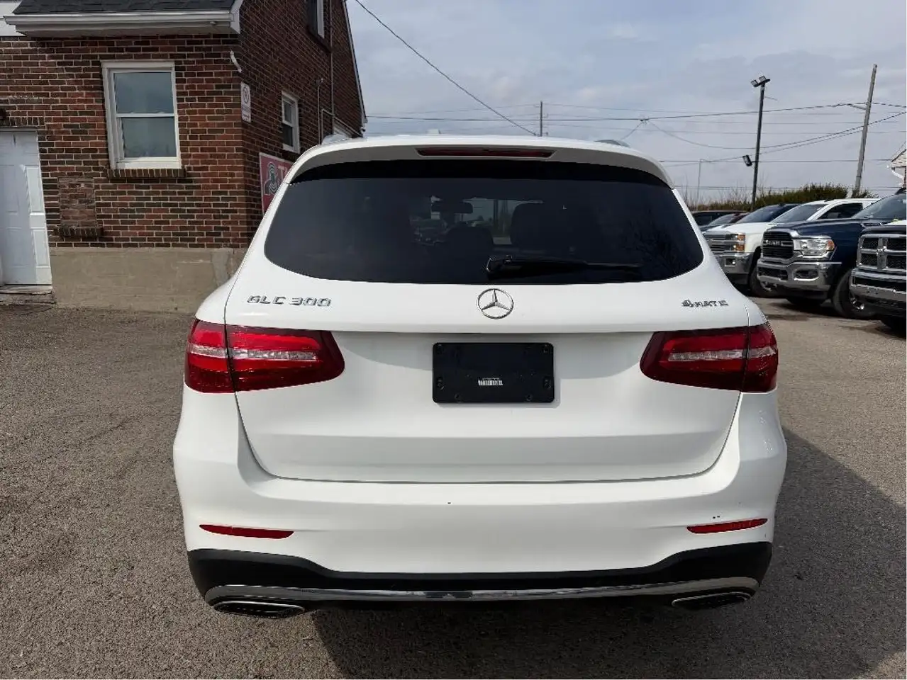 Mercedes-Benz GLC снимка Mercedes-Benz GLC