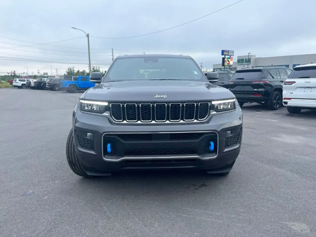 Jeep Grand Cherokee снимка Jeep Grand Cherokee