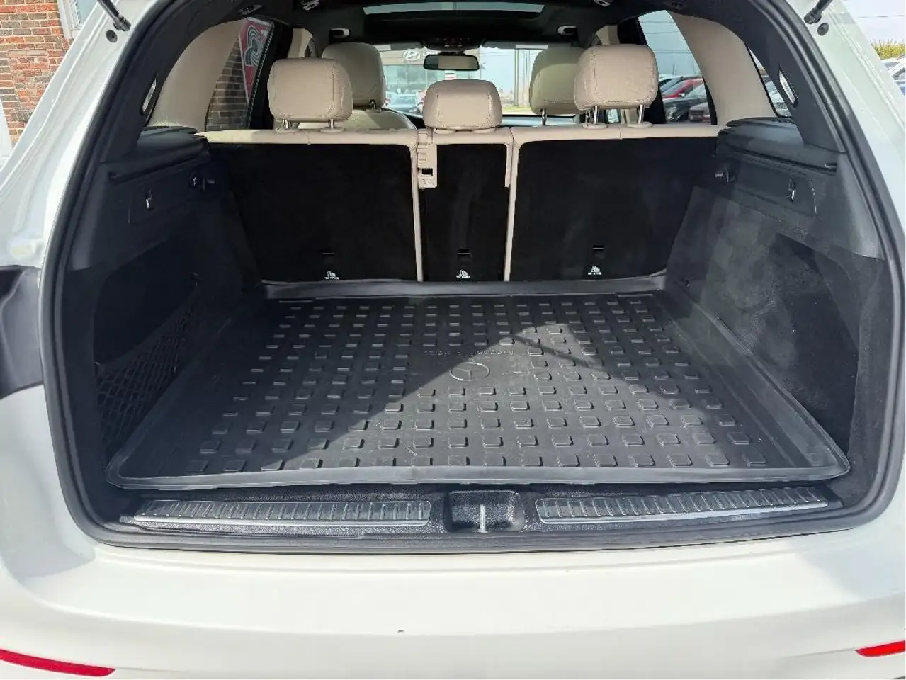 Mercedes-Benz GLC снимка Mercedes-Benz GLC