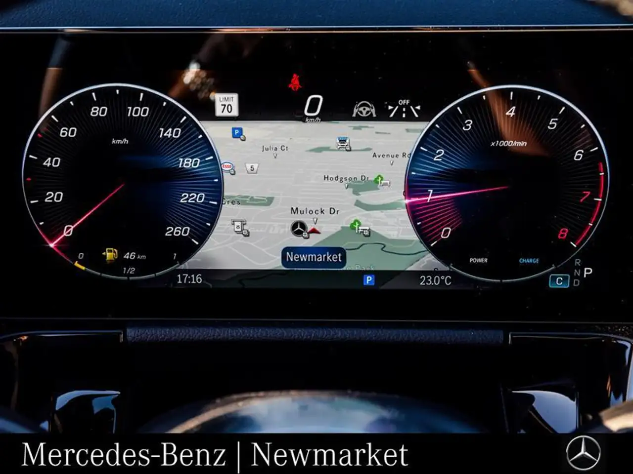 Mercedes-Benz GLA снимка Mercedes-Benz GLA