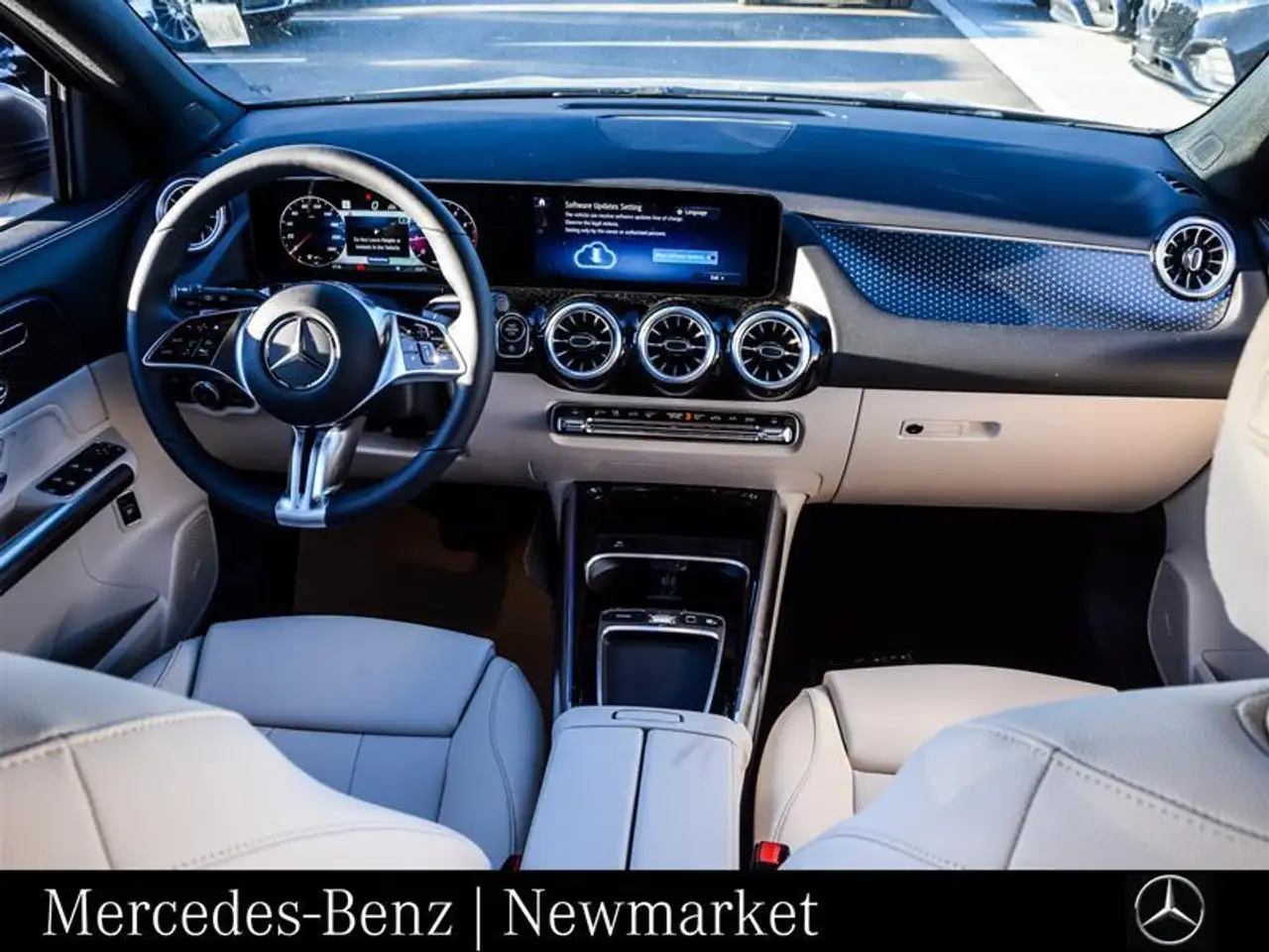 Mercedes-Benz GLA снимка Mercedes-Benz GLA