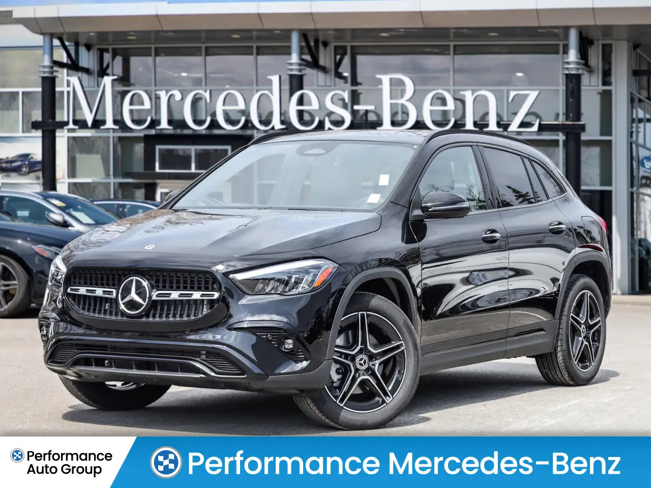 Mercedes-Benz GLA снимка Mercedes-Benz GLA