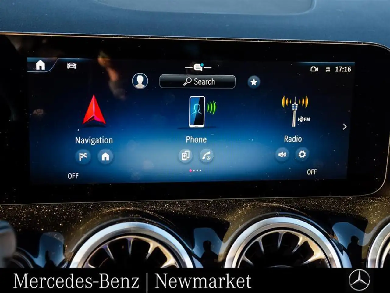 Mercedes-Benz GLA снимка Mercedes-Benz GLA