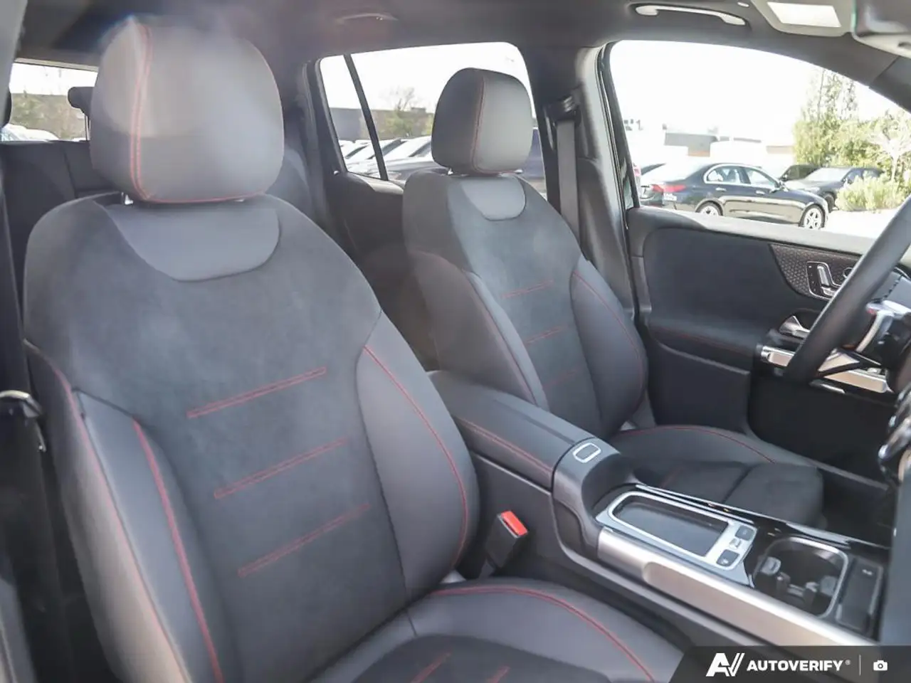 Mercedes-Benz GLB fotografie Mercedes-Benz GLB