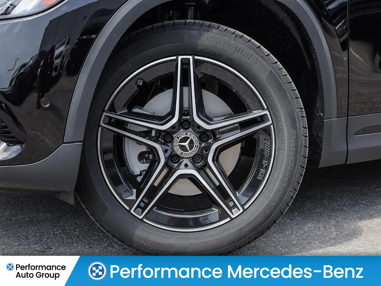 Mercedes-Benz GLA снимка Mercedes-Benz GLA
