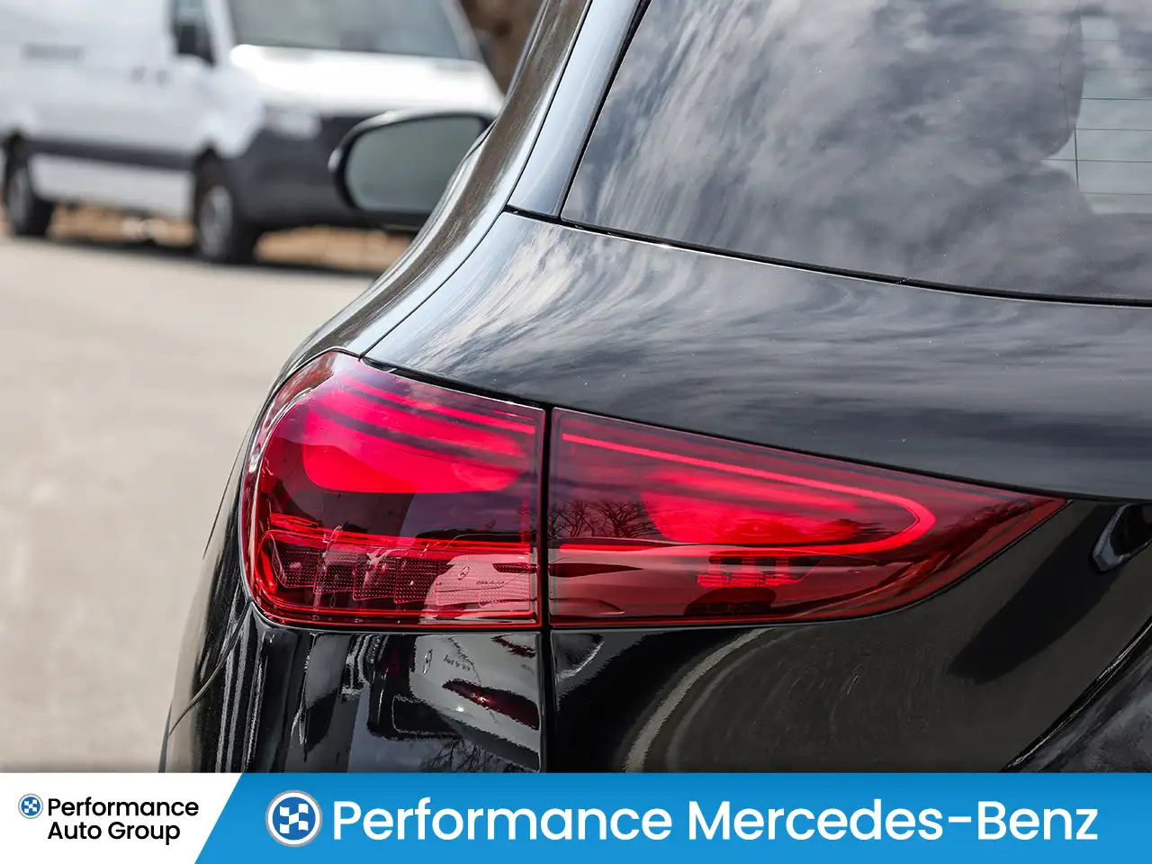 Mercedes-Benz GLA снимка Mercedes-Benz GLA