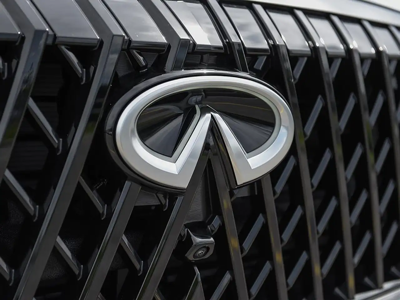 Infiniti QX80 fotografie Infiniti QX80