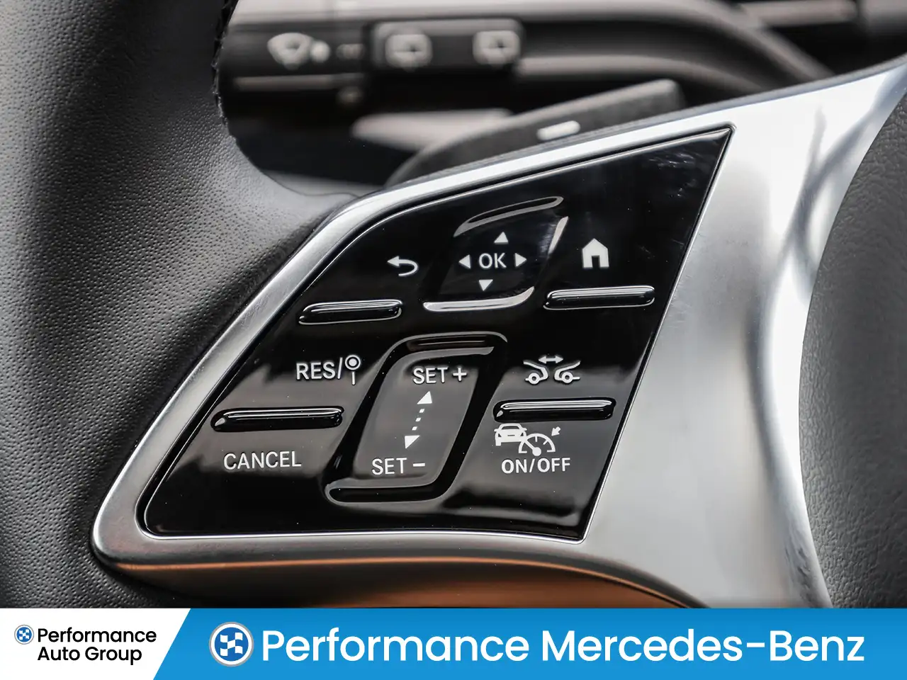Mercedes-Benz GLA снимка Mercedes-Benz GLA