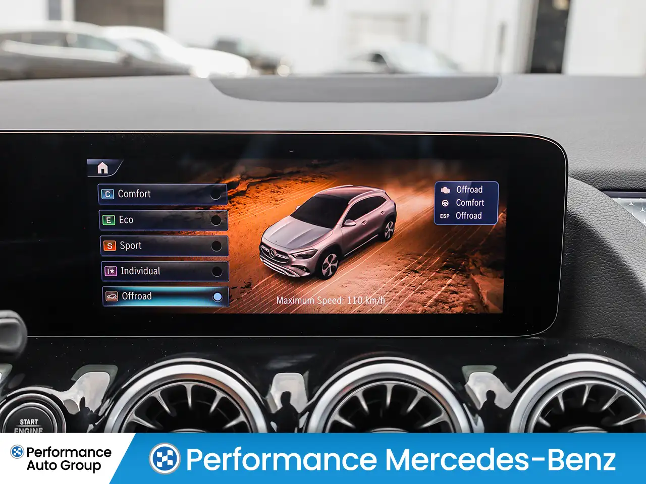 Mercedes-Benz GLA снимка Mercedes-Benz GLA