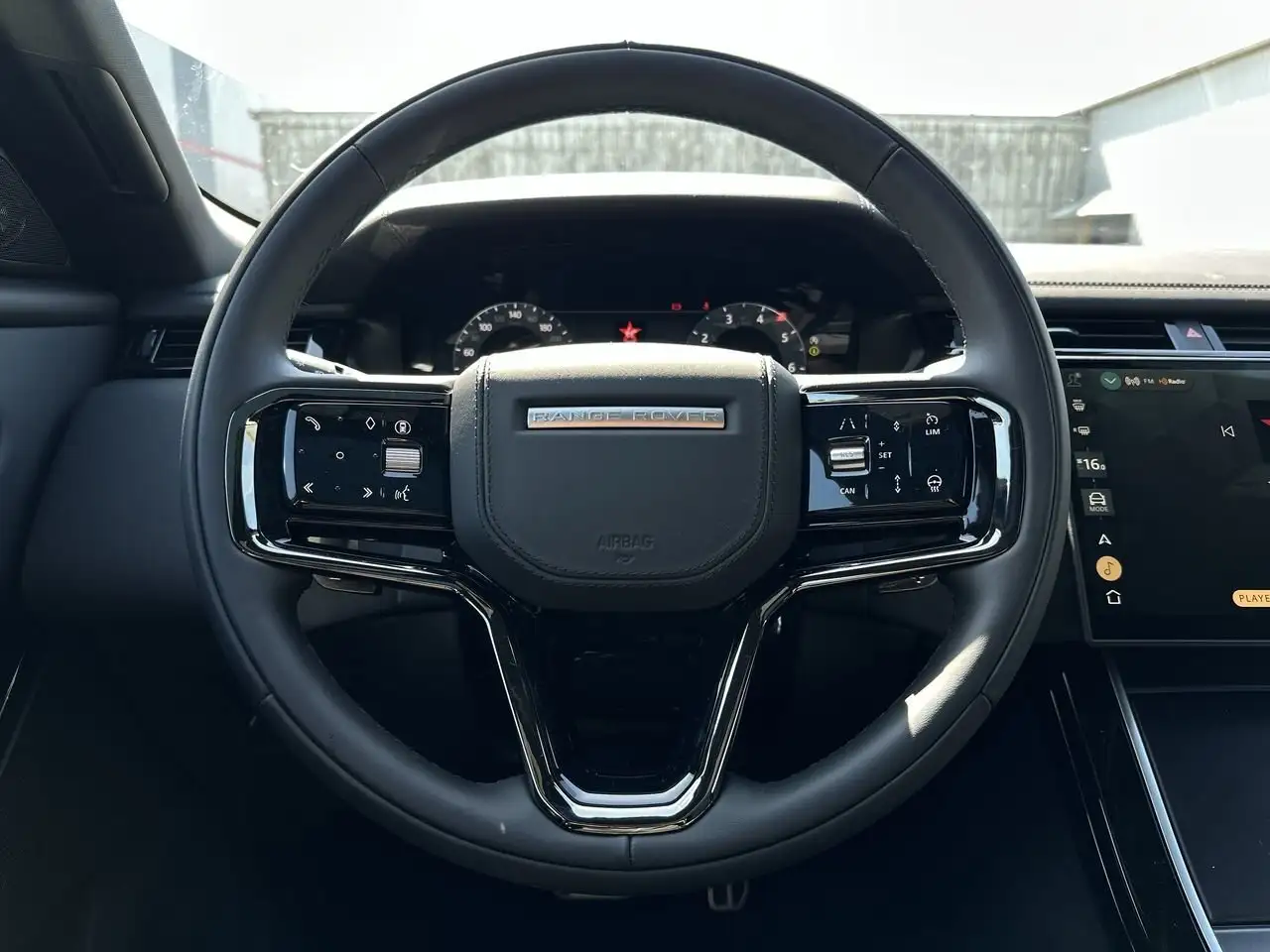 Land Rover Range Rover Velar снимка Land Rover Range Rover Velar