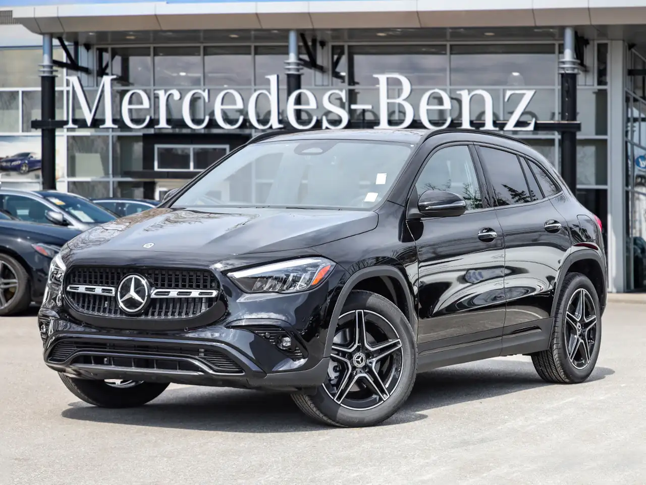 Mercedes-Benz GLA снимка Mercedes-Benz GLA