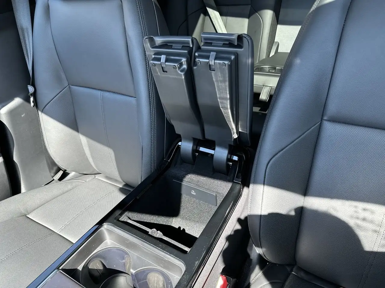 Land Rover Range Rover Velar снимка Land Rover Range Rover Velar