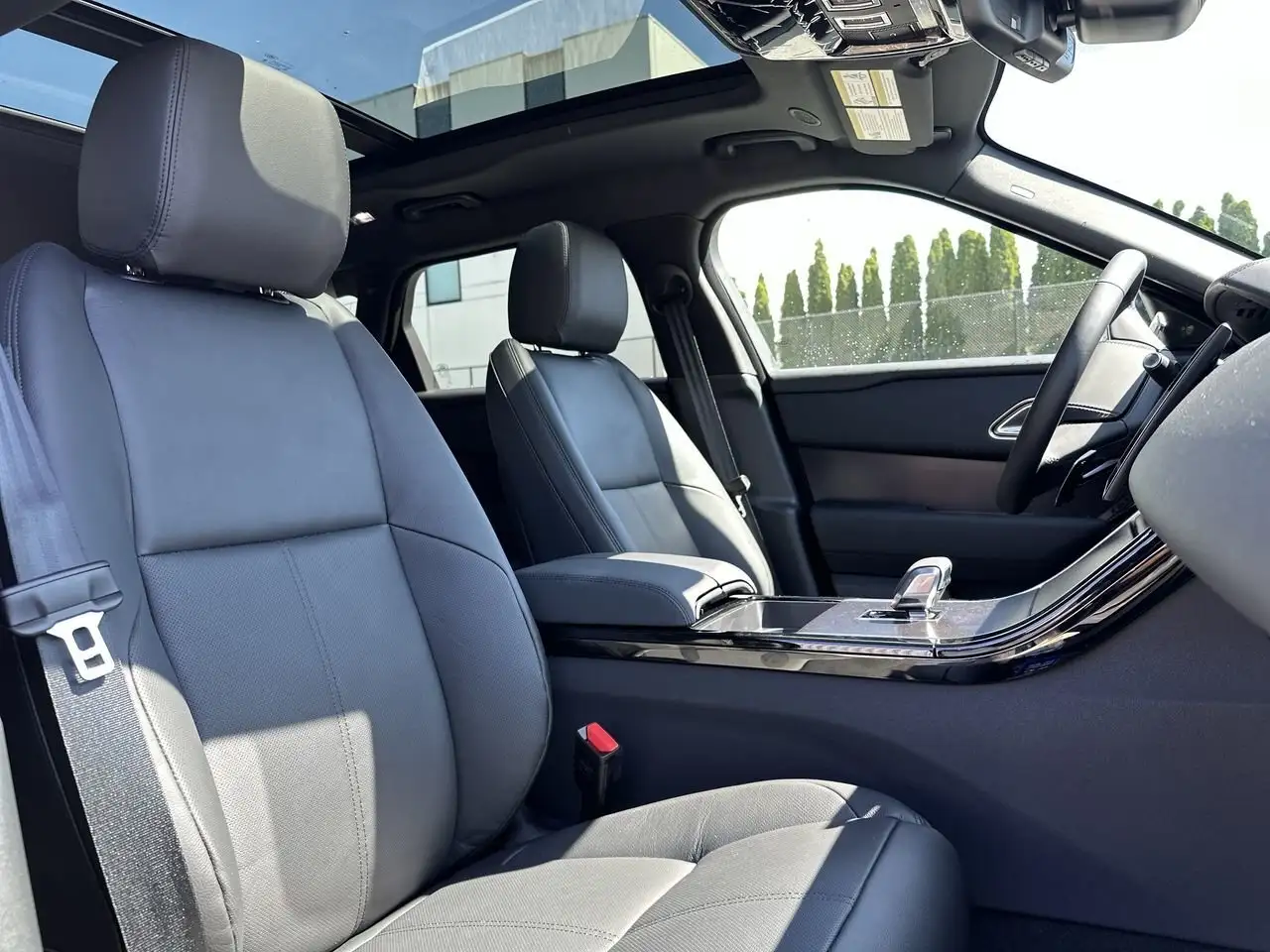 Land Rover Range Rover Velar снимка Land Rover Range Rover Velar