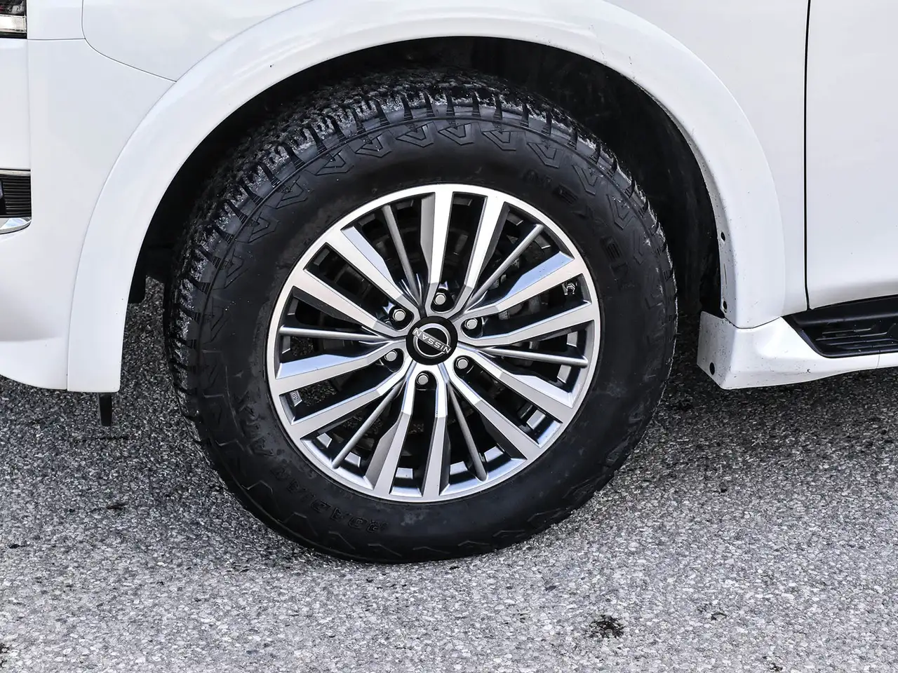 Nissan Armada снимка Nissan Armada