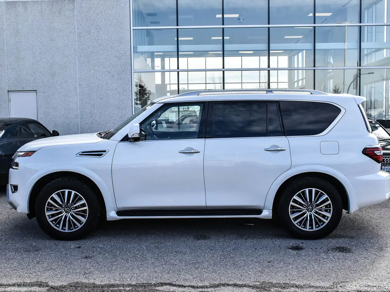 Nissan Armada снимка Nissan Armada