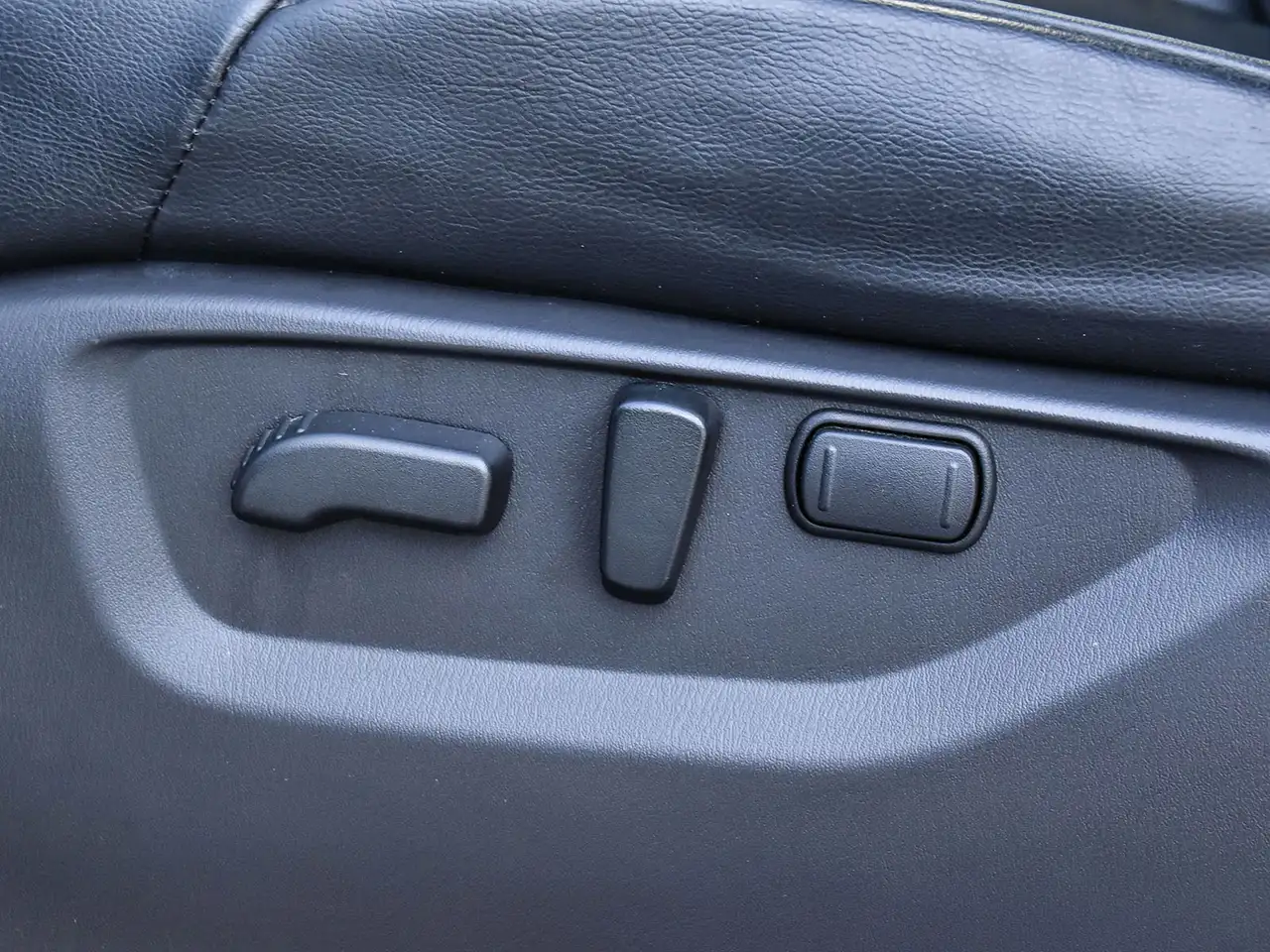 Nissan Armada снимка Nissan Armada