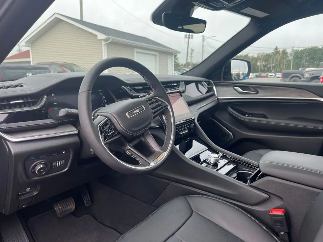 Jeep Grand Cherokee снимка Jeep Grand Cherokee
