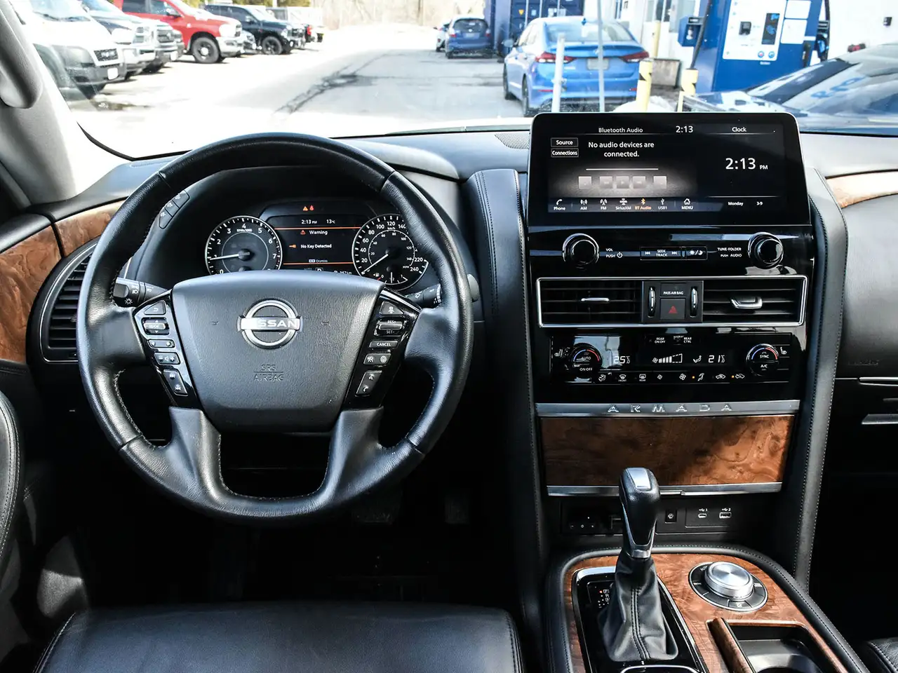 Nissan Armada снимка Nissan Armada