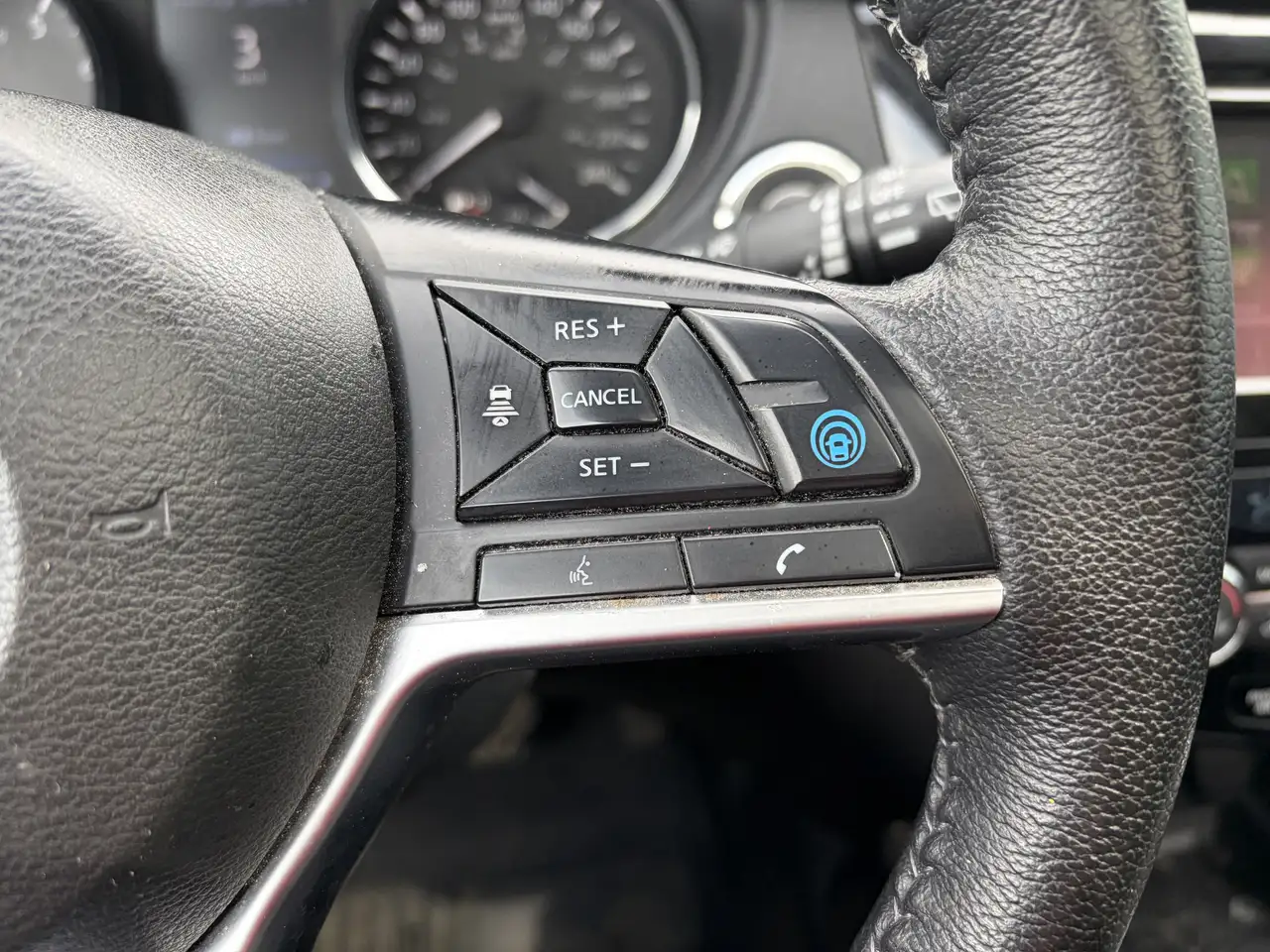 Nissan Rogue photo Nissan Rogue