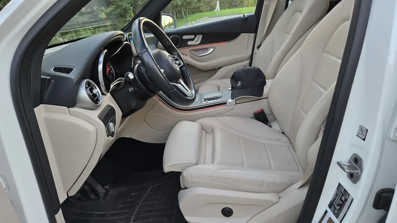Mercedes-Benz GLC photo Mercedes-Benz GLC
