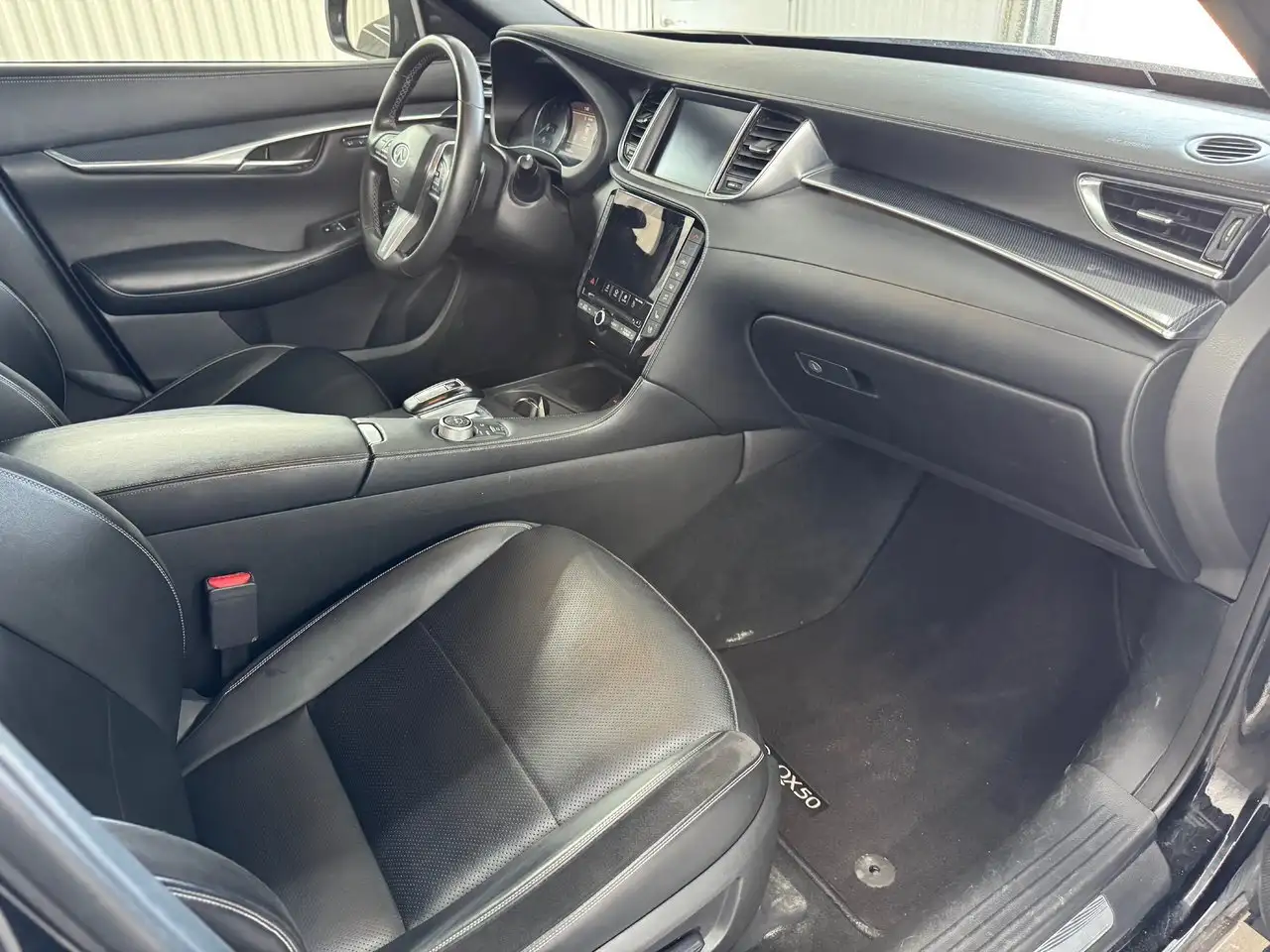 Infiniti QX50 снимка Infiniti QX50