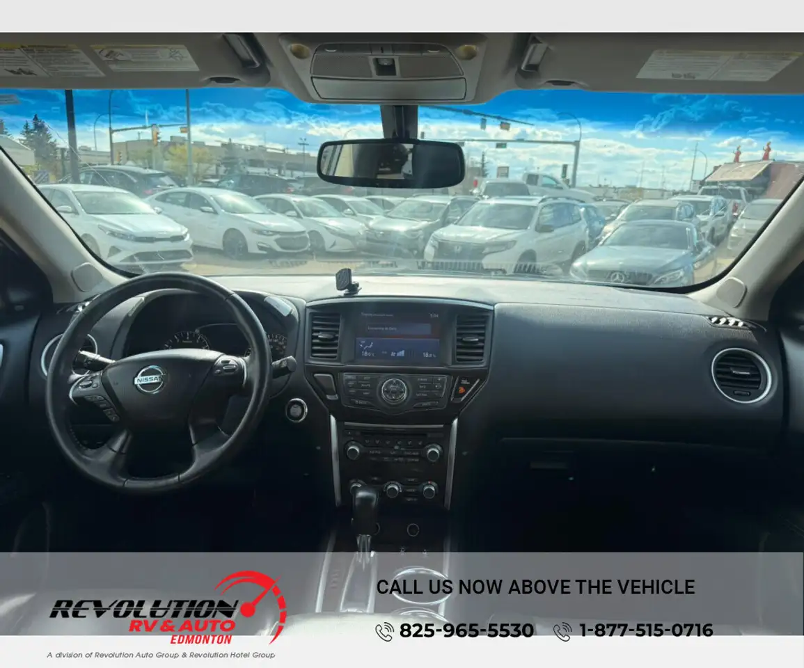 Nissan Pathfinder снимка Nissan Pathfinder