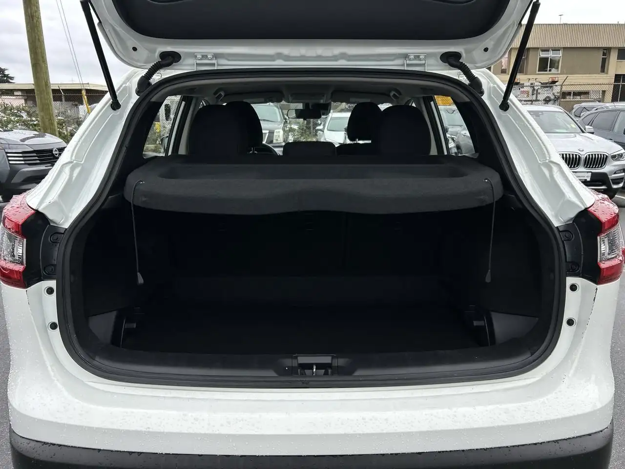 Nissan Qashqai снимка Nissan Qashqai