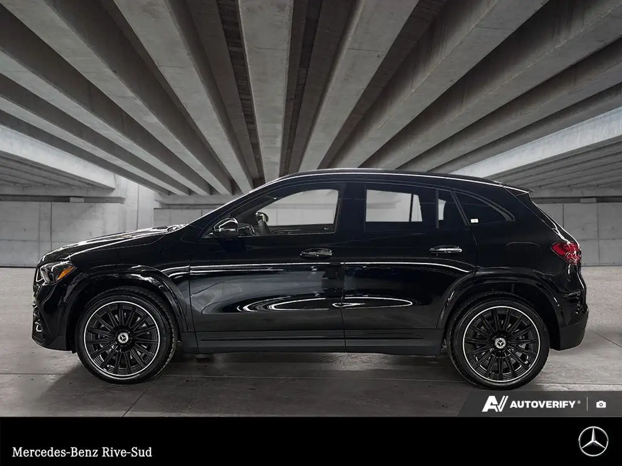 Mercedes-Benz GLA снимка Mercedes-Benz GLA