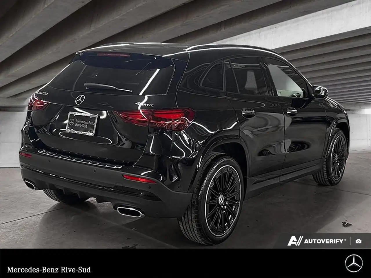 Mercedes-Benz GLA снимка Mercedes-Benz GLA