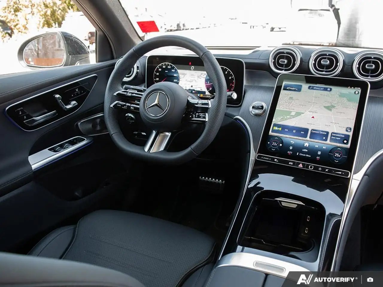 Mercedes-Benz GLC снимка Mercedes-Benz GLC