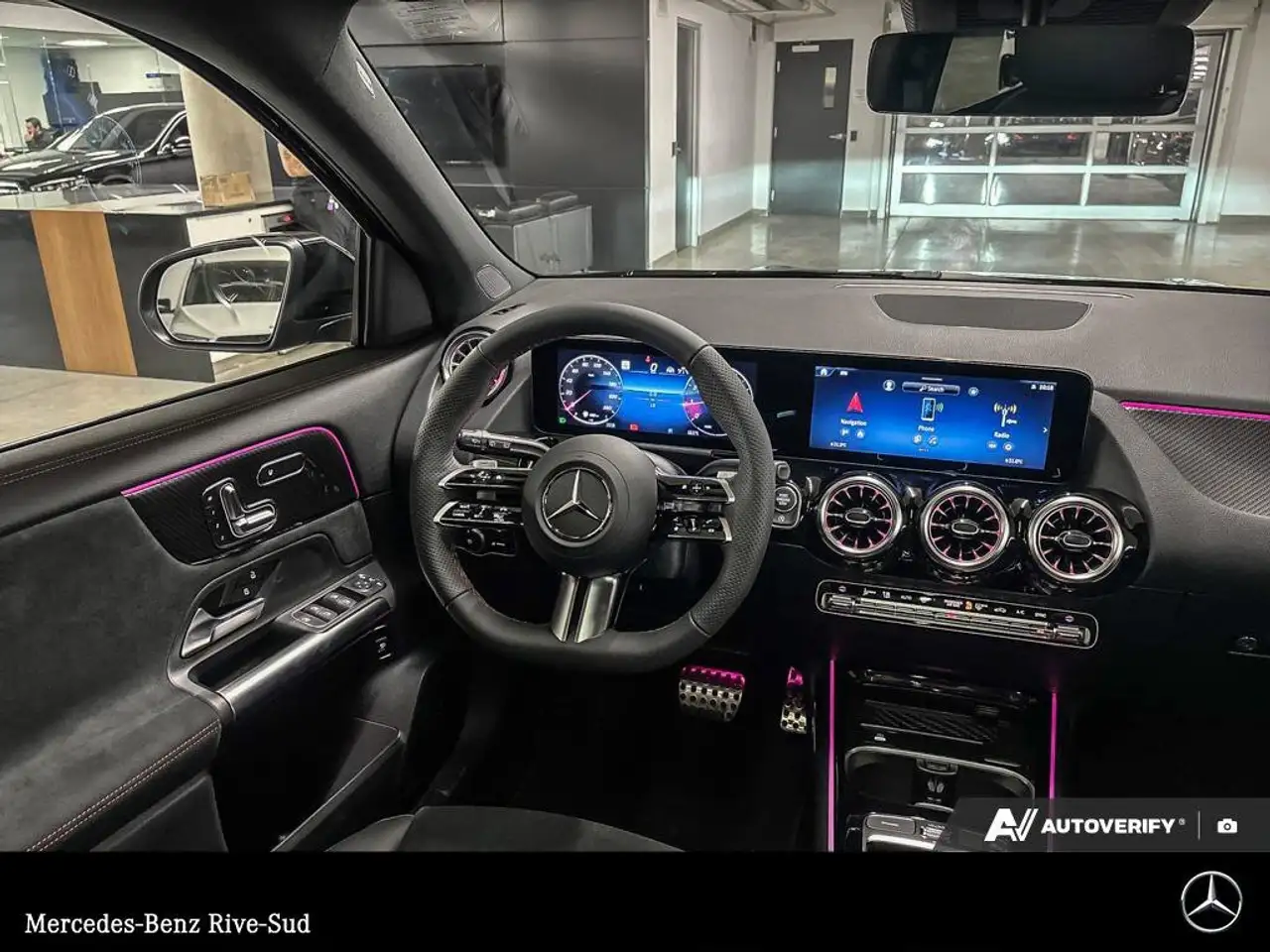 Mercedes-Benz GLA снимка Mercedes-Benz GLA