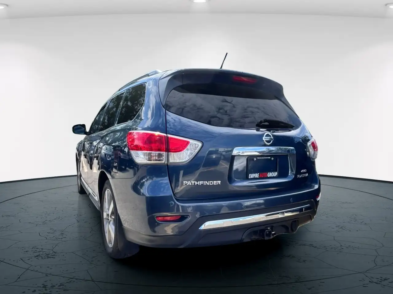 Nissan Pathfinder photo Nissan Pathfinder