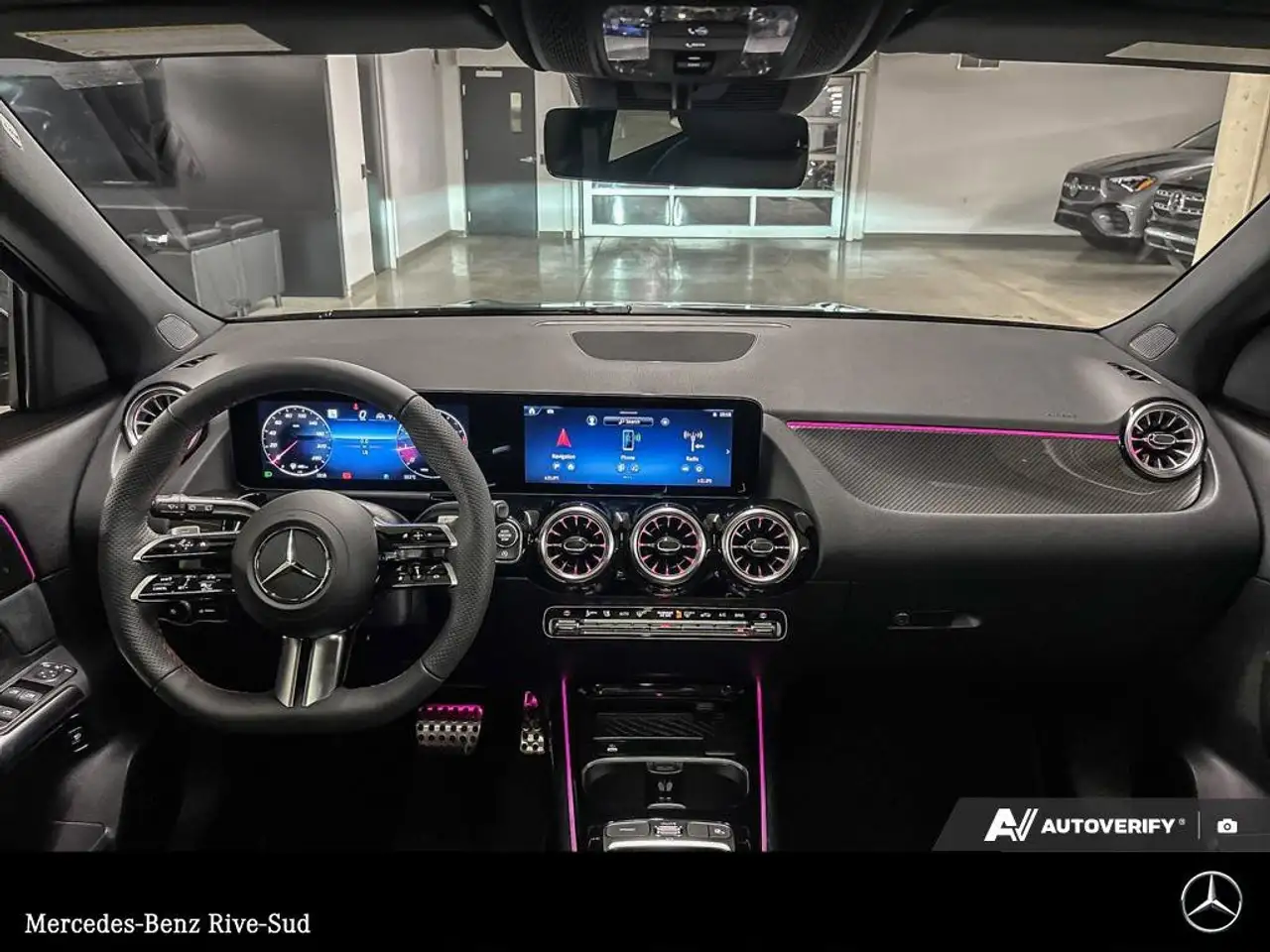 Mercedes-Benz GLA снимка Mercedes-Benz GLA