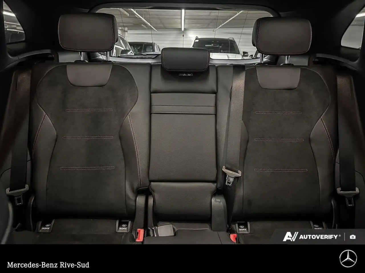 Mercedes-Benz GLA снимка Mercedes-Benz GLA