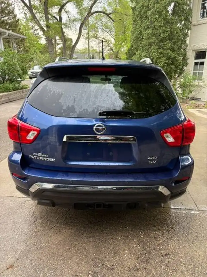 Nissan Pathfinder photo Nissan Pathfinder