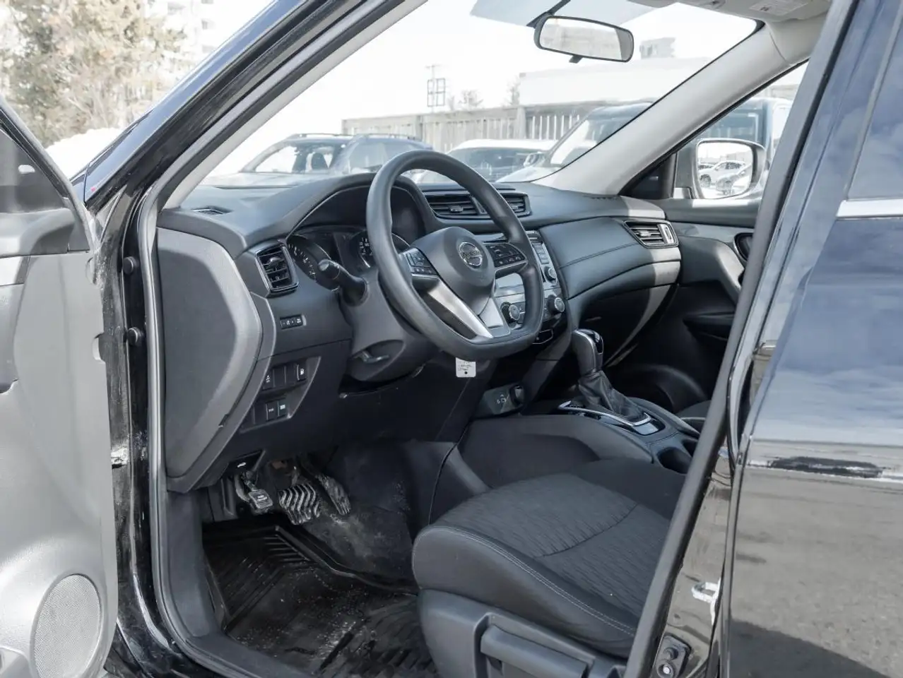 Nissan Rogue photo Nissan Rogue