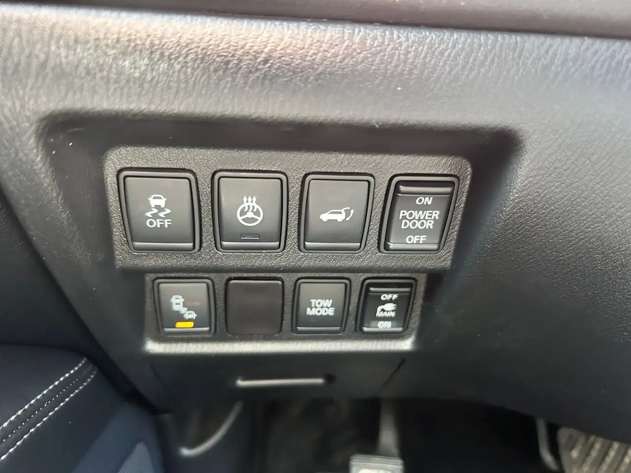 Nissan Pathfinder photo Nissan Pathfinder