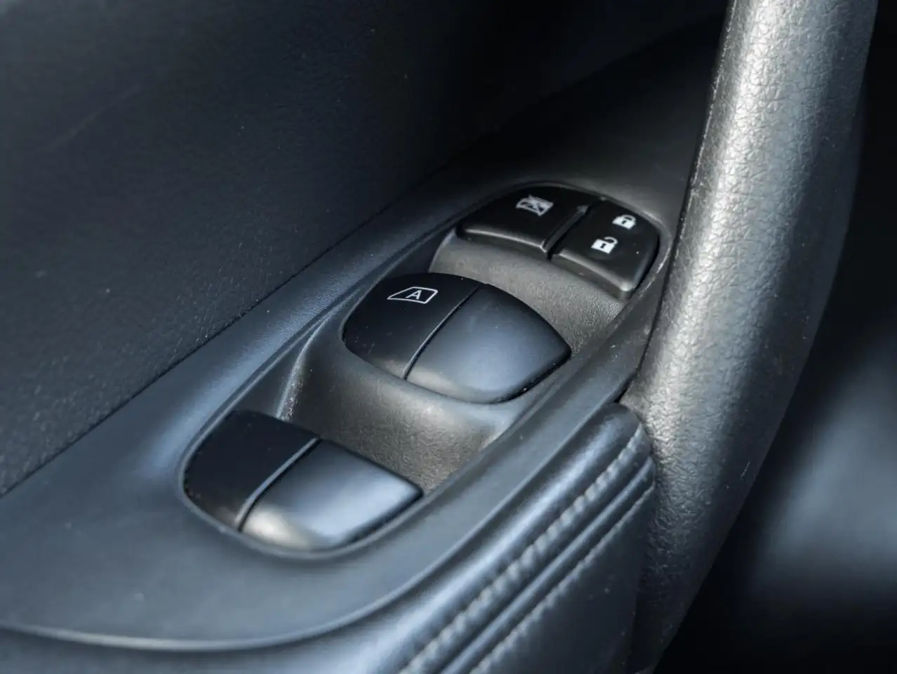 Nissan Rogue photo Nissan Rogue