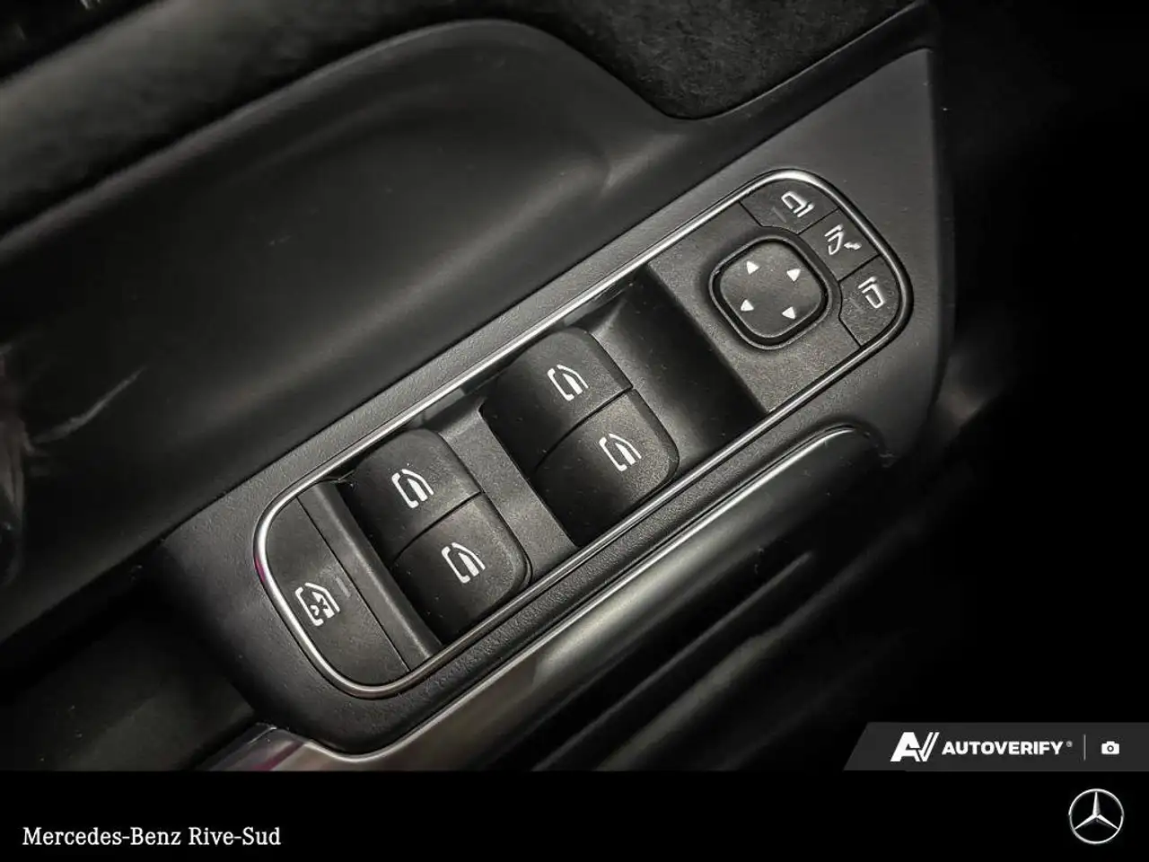 Mercedes-Benz GLA снимка Mercedes-Benz GLA