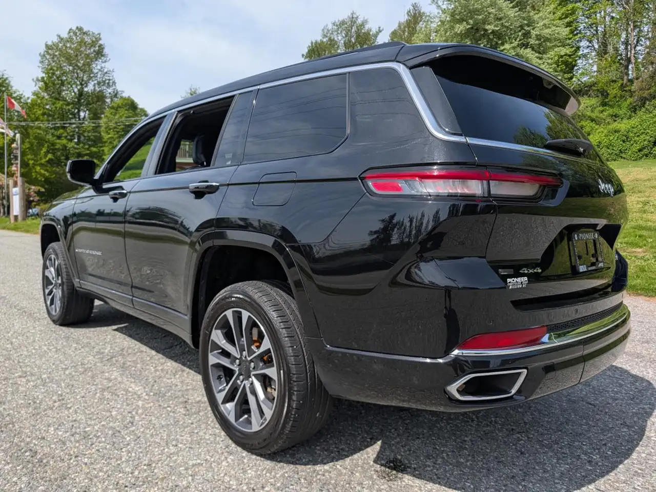 Jeep Grand Cherokee снимка Jeep Grand Cherokee