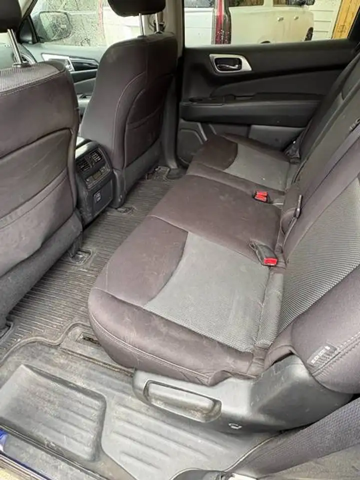 Nissan Pathfinder photo Nissan Pathfinder