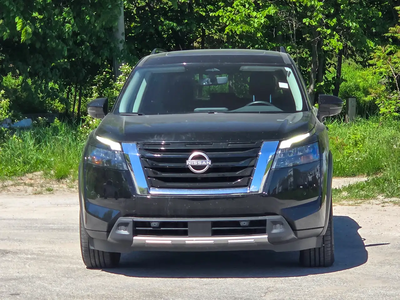 Nissan Pathfinder снимка Nissan Pathfinder