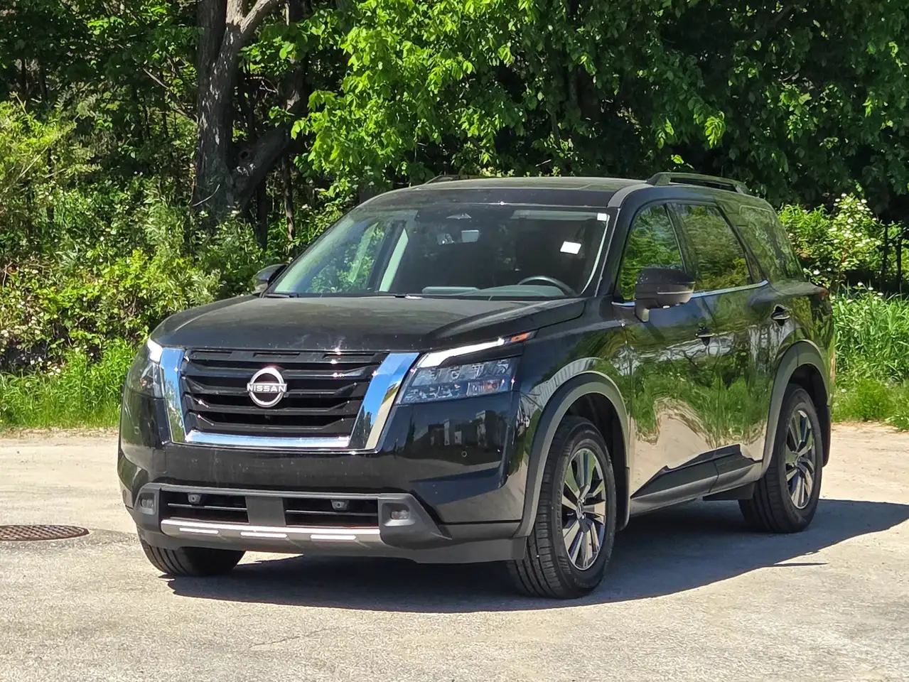 Nissan Pathfinder снимка Nissan Pathfinder