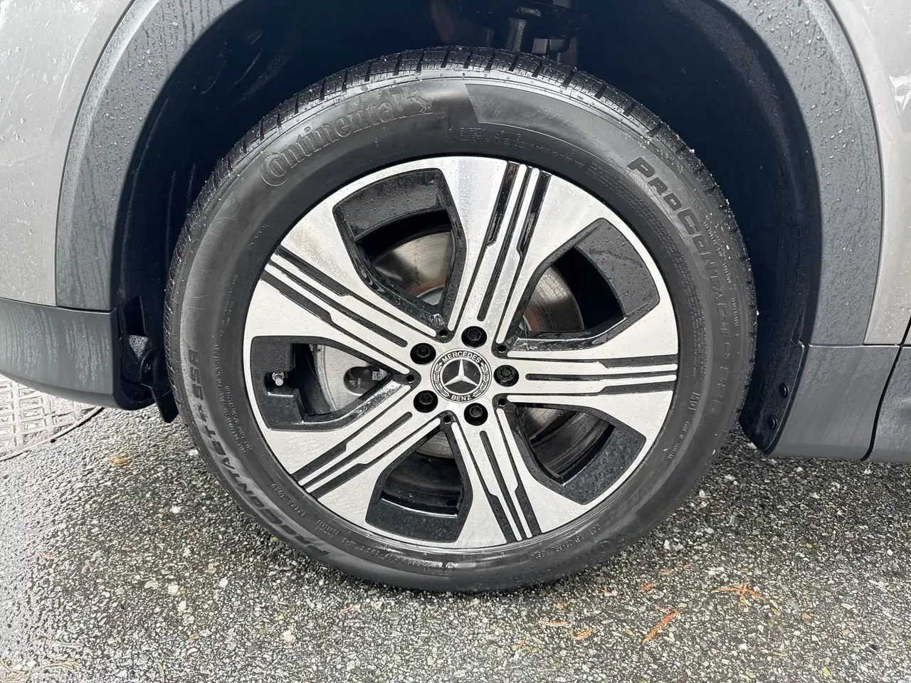 Mercedes-Benz EQB снимка Mercedes-Benz EQB